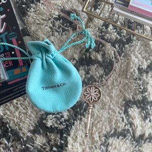 Tiffanys Daisy Key Pendant (w/ 16 inch chain)